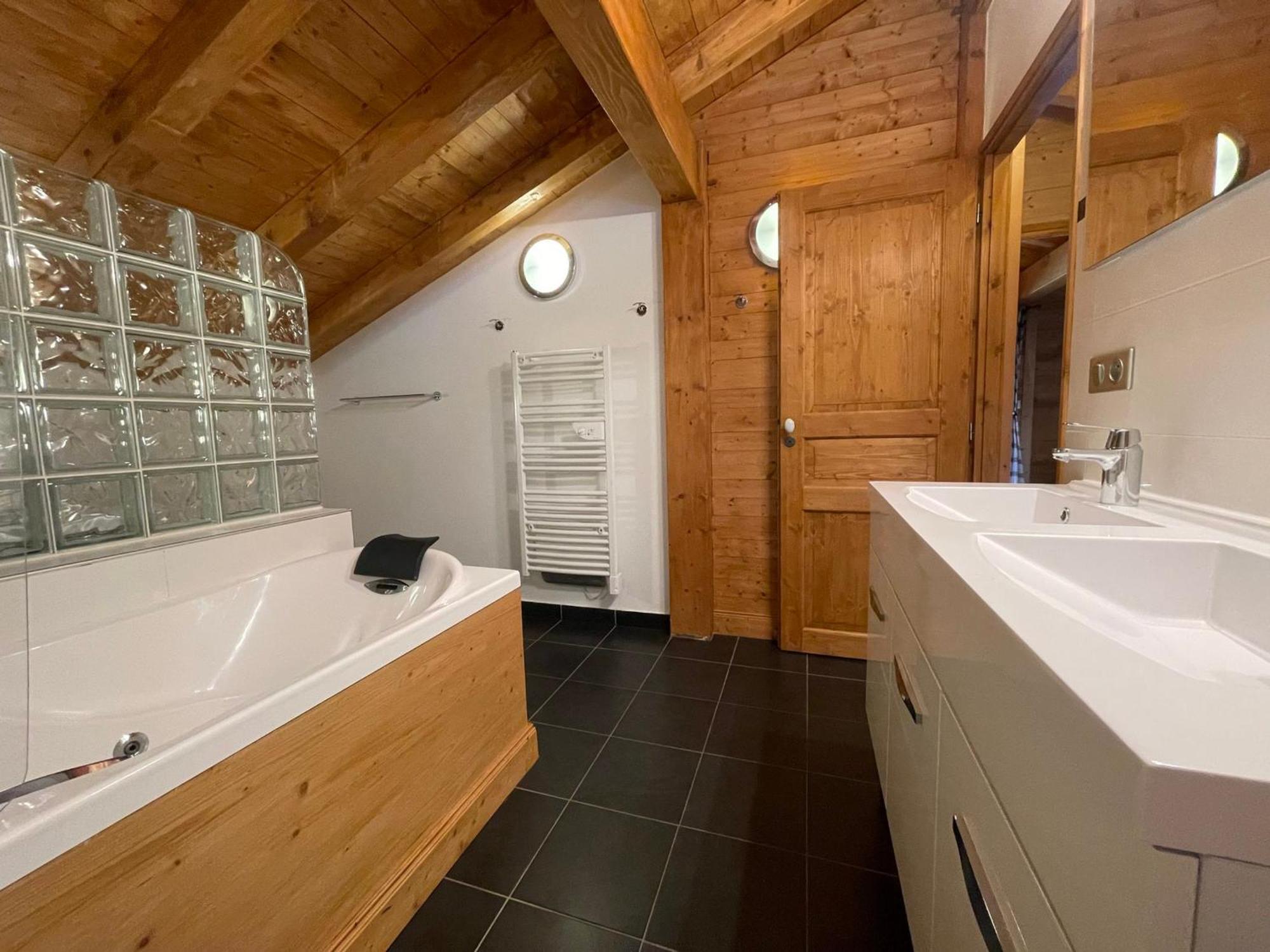 Chalet Savoyard Avec Jardin, Poele A Bois Et Wifi - Fr-1-624-11 Verchaix Buitenkant foto